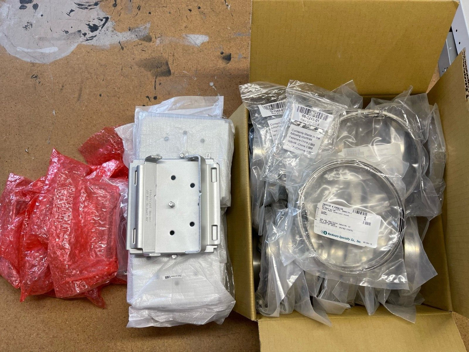 Cisco AIR-ACCPMK1550 Wall Mount Kit for Aironet 1550 and 1520 Series
