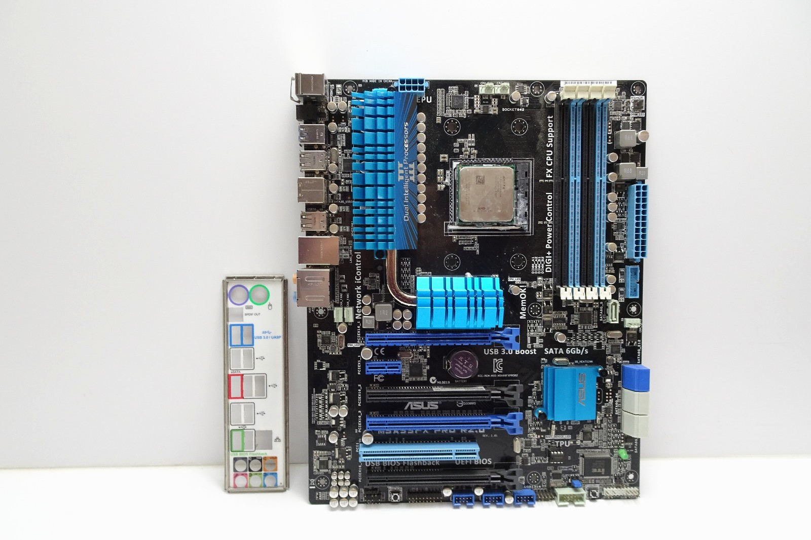 ASUS M5A99FX PRO R2.0 Motherboard | AMD FX-8350 CPU No RAM | UNTESTED
