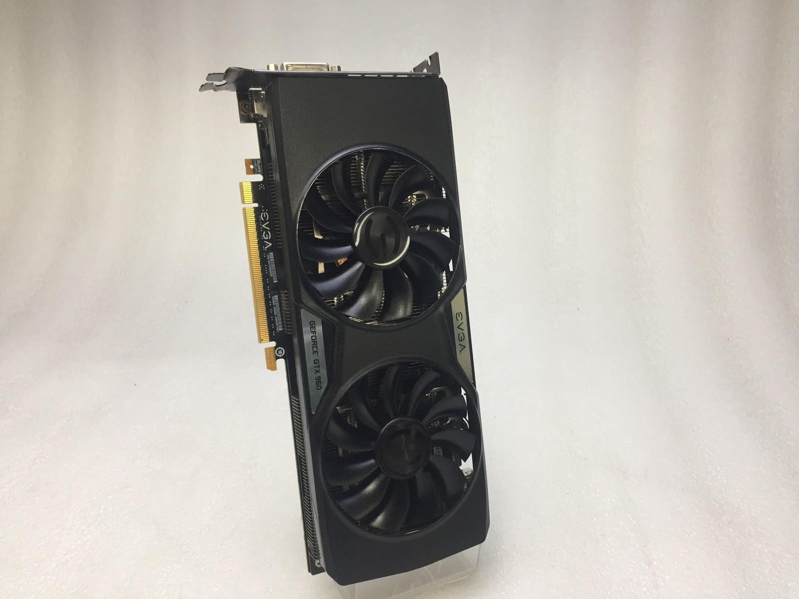 EVGA NVIDIA GeForce GTX 960 SSC GM206 2GB GDDR5 Gaming Graphics Card