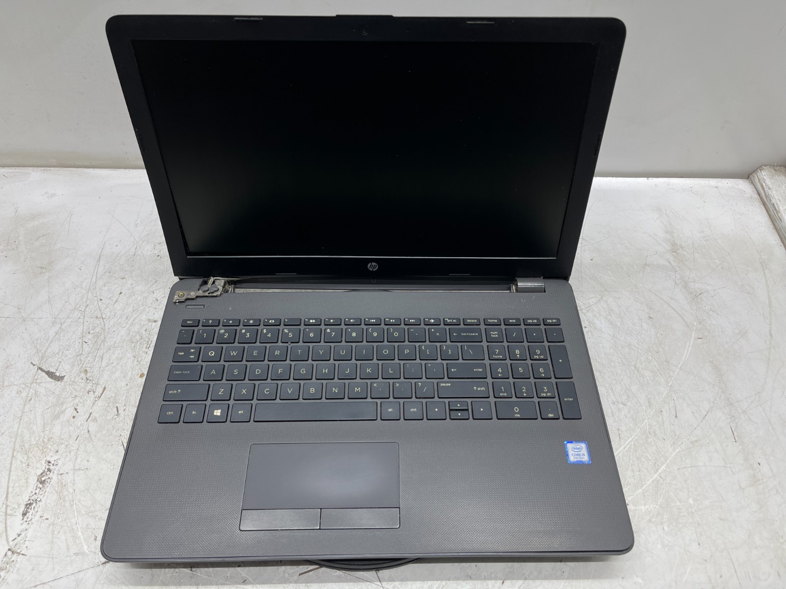 HP 250 G6 Intel i5-7100U 2.5GHz 4 GB NO HDD No Batt - READ