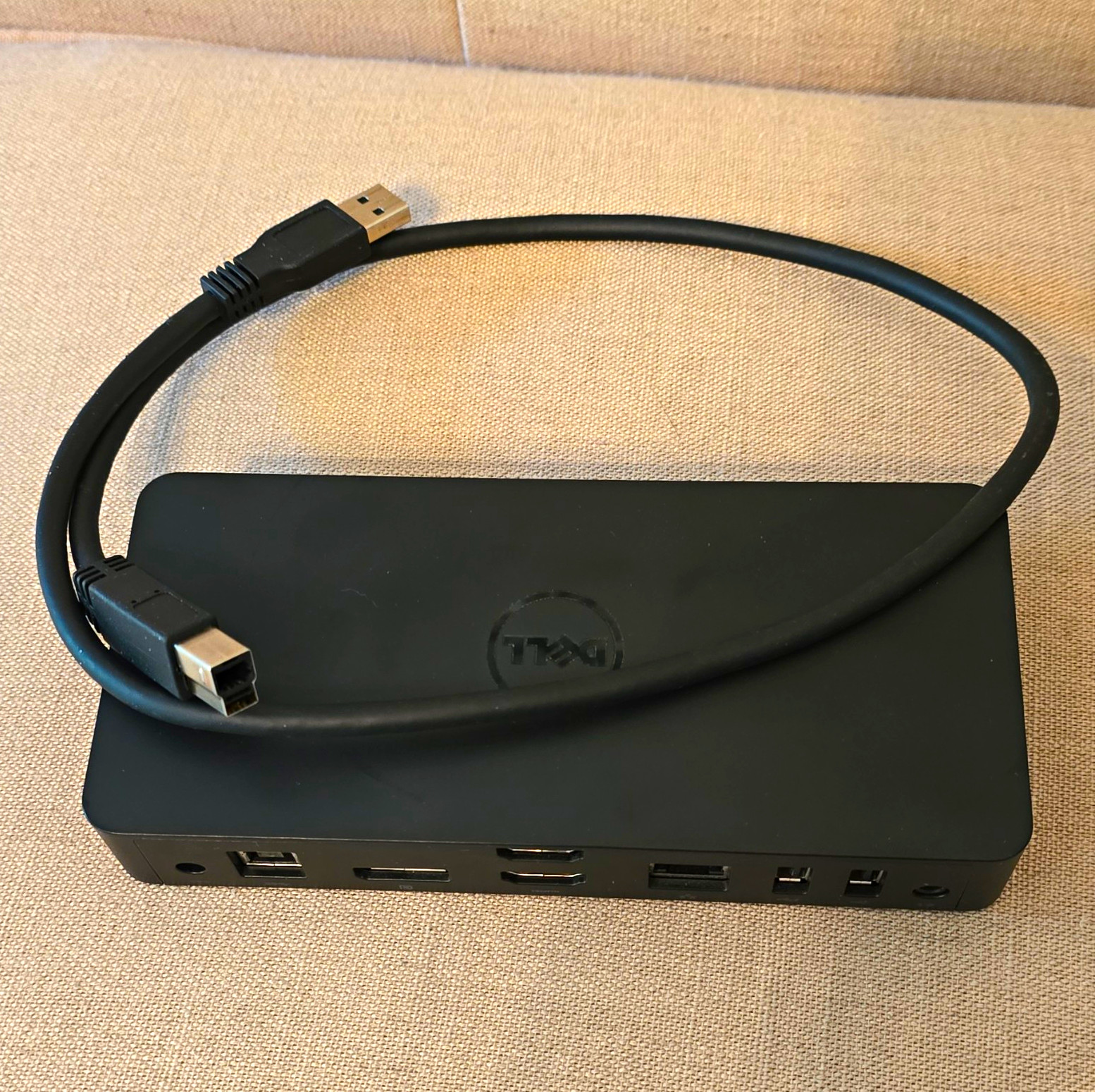 Dell D3100 USB 3.0 DisplayLink 4K Docking Station, Black w/ USB Cable