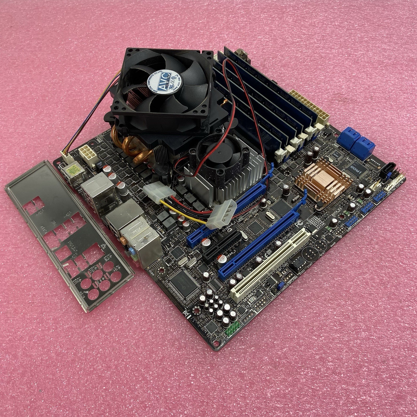 ASUS Rampage II Motherboard Intel Core i7-920 2.67GHz 6GB RAM w/IO Shield