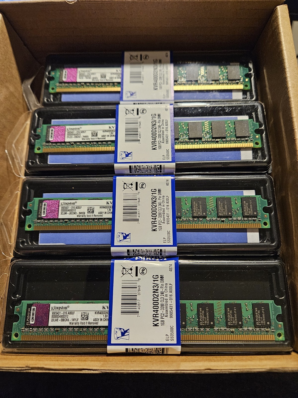 Kingston ValueRAM 1 GB DIMM 400 MHz DDR2 SDRAM Memory (KVR400D2N3/1G)