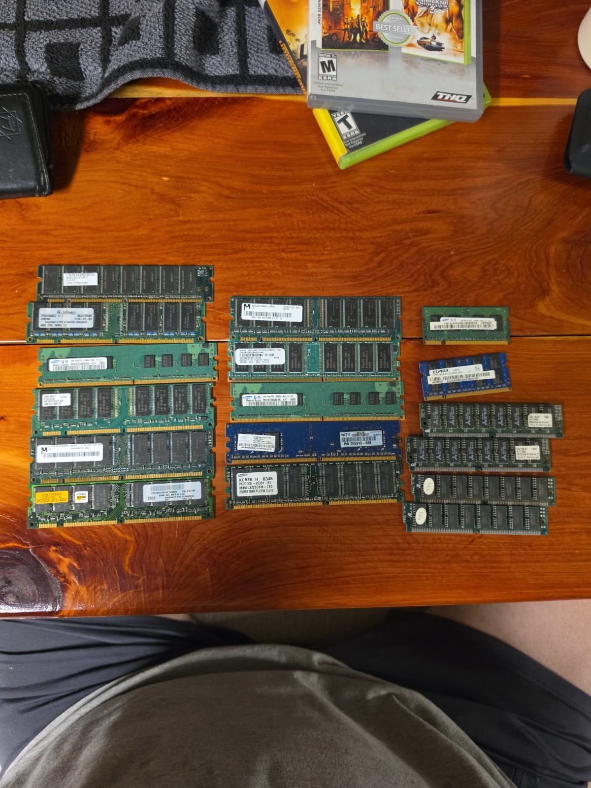 mixed lot of ddr, ddr2, ddr3 ram for desktop and laptop computers.