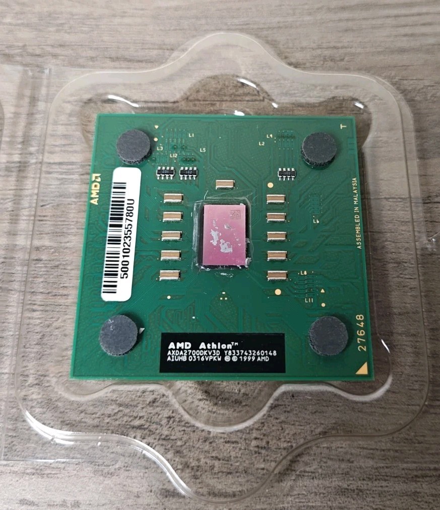 AMD Athlon XP 2700+ CPU AXDA2700DKV3D Socket A 462 2.167GHz 333MHz FSB AIUHB