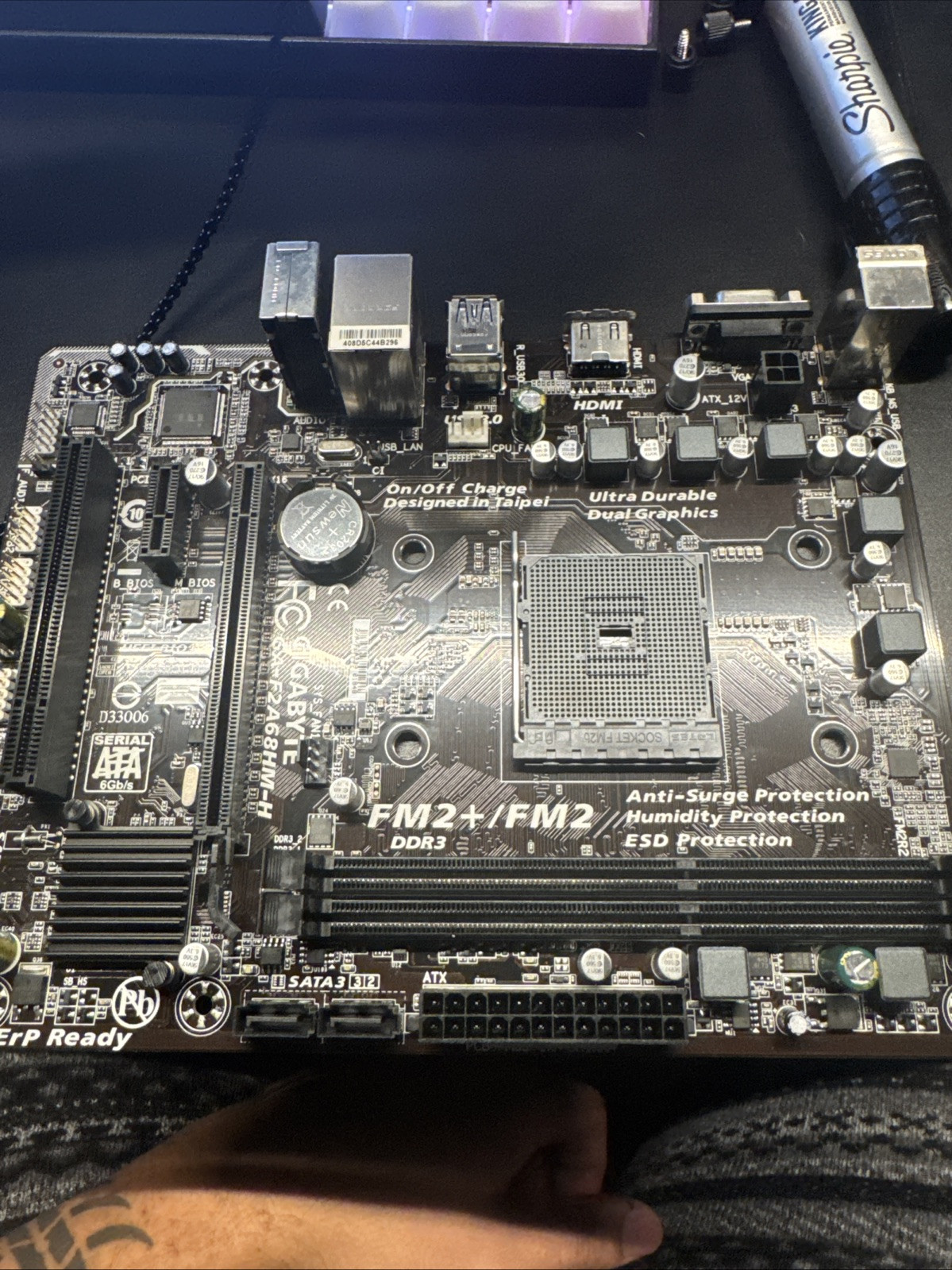 GIGABYTE GA-F2A68HM-HD2 FM2/FM2+ DDR3 Micro ATX Motherboard With I/O Shield