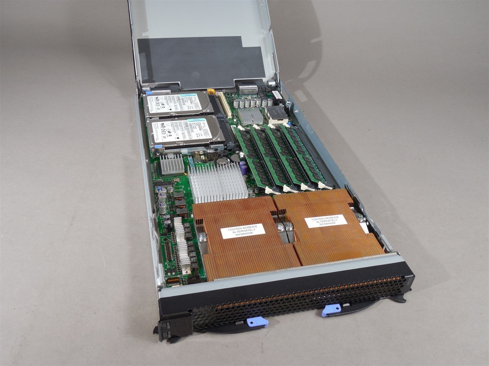 NOS - IBM 8843 MC1 HS20 BladeCenter Server (4GB RAM) Dual Xeon 39M4629 U320