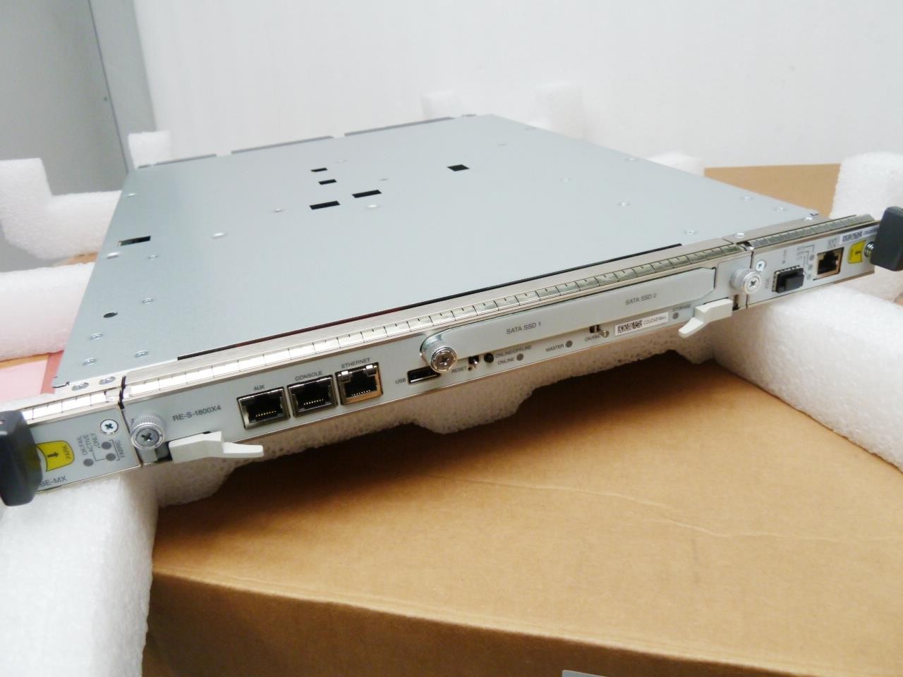 Juniper SCBE2-MX Enhanced Switch Control w/ Routing Engine RE-S-1800X4