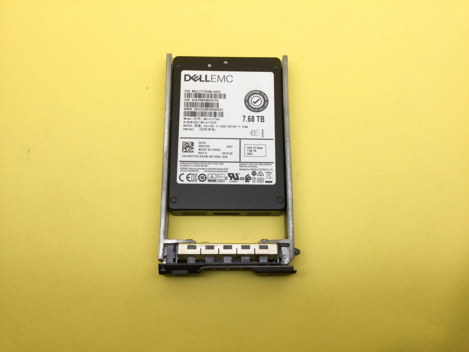 RVYD5 Dell 7.68TB 12Gbps SAS Read Intensive 2.5" SSD 0RVYD5 PM1643 MZ-1LT7T6A