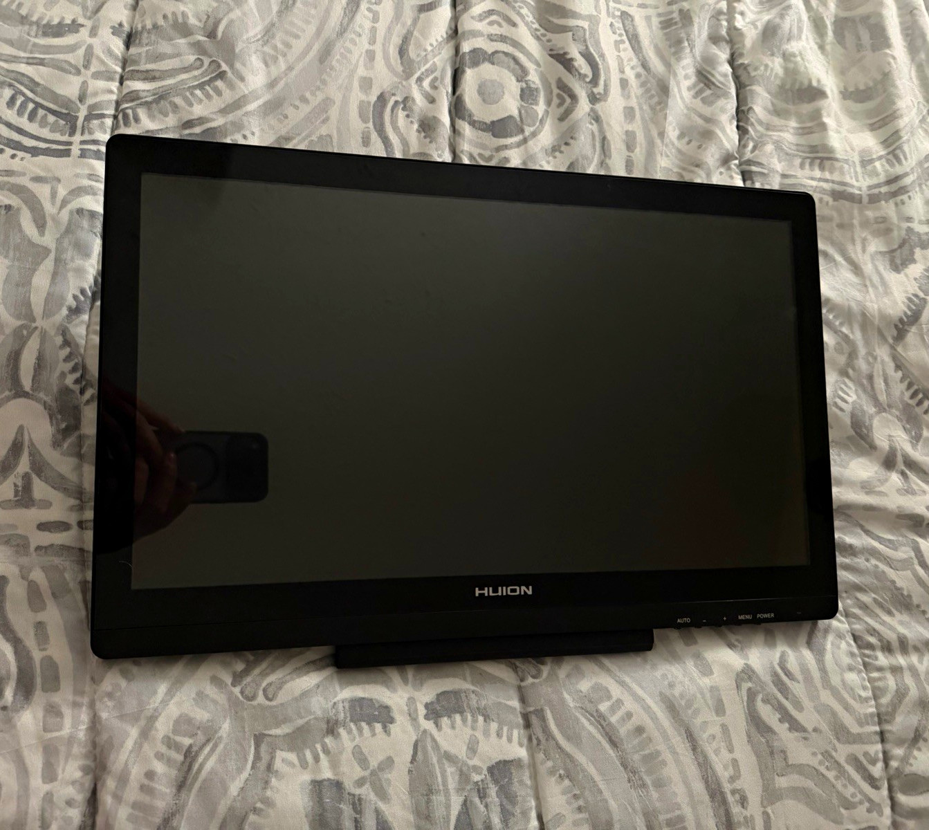 HUION KAMVAS GT-191 Drawing Tablet - Pens, Cords,  and accessories.