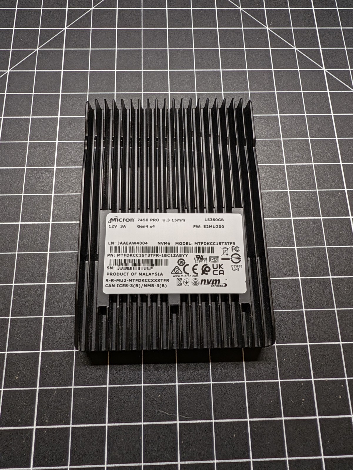 Micron 7450 PRO 15.36TB PCle Gen4 NVMe 2.5" EntPr U.3 SSD MTFDKCC15T3TFR E2MU200