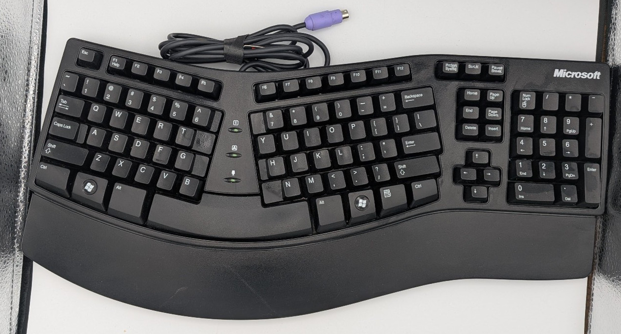Microsoft Natural Ergonomic Keyboard 1.0A Black PS/2 Curved Wired (X801878-002)
