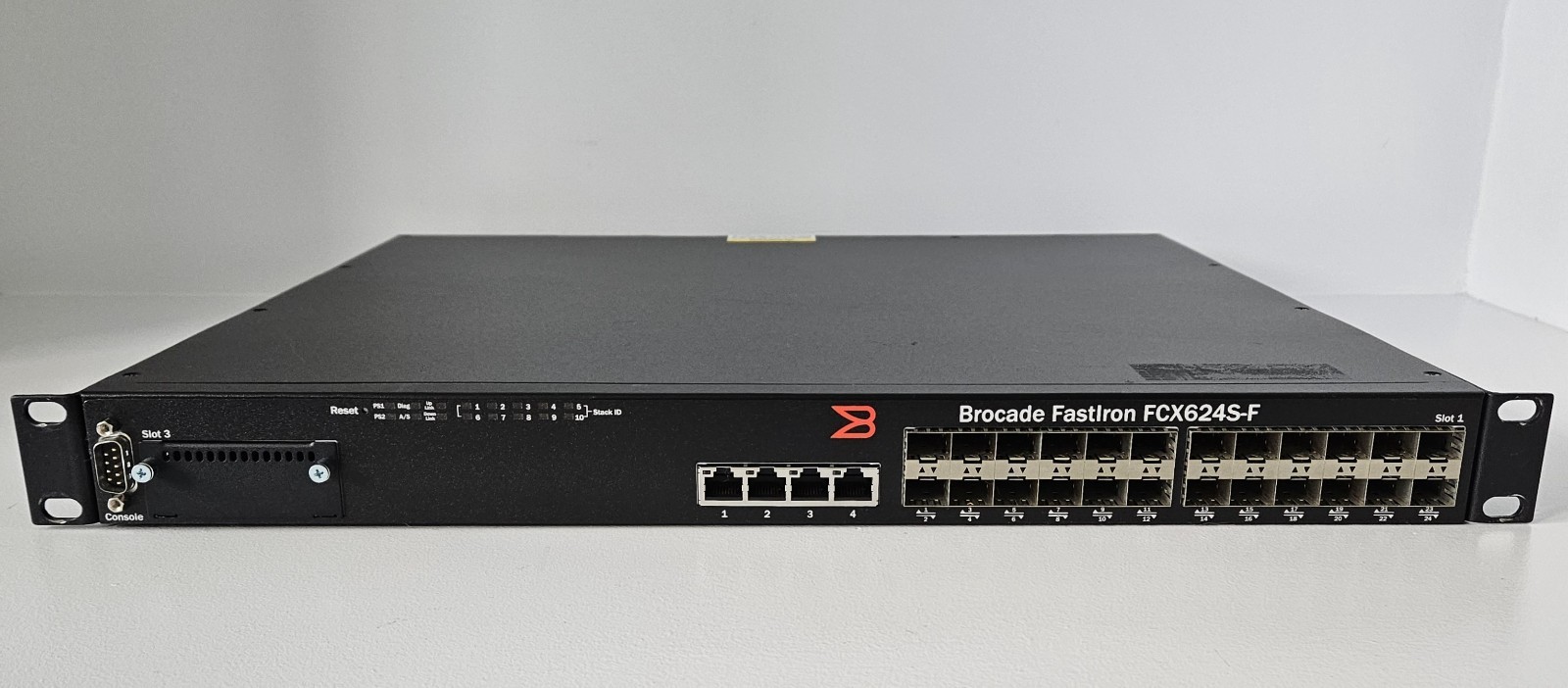 Brocade FastIron FCX624S-F 80-1002726-07 24x SFP, 4x GbE, 2x 16Gbps Stack Ports