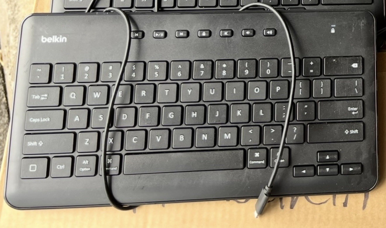 Belkin Wired Keyboard for iPad with Lighting Connector - Black - B2B124