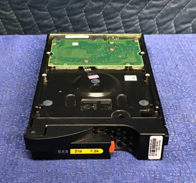Seagate ST32000444SS Constellation ES 2TB 3.5" SAS Hard Drive with EMC 005049225