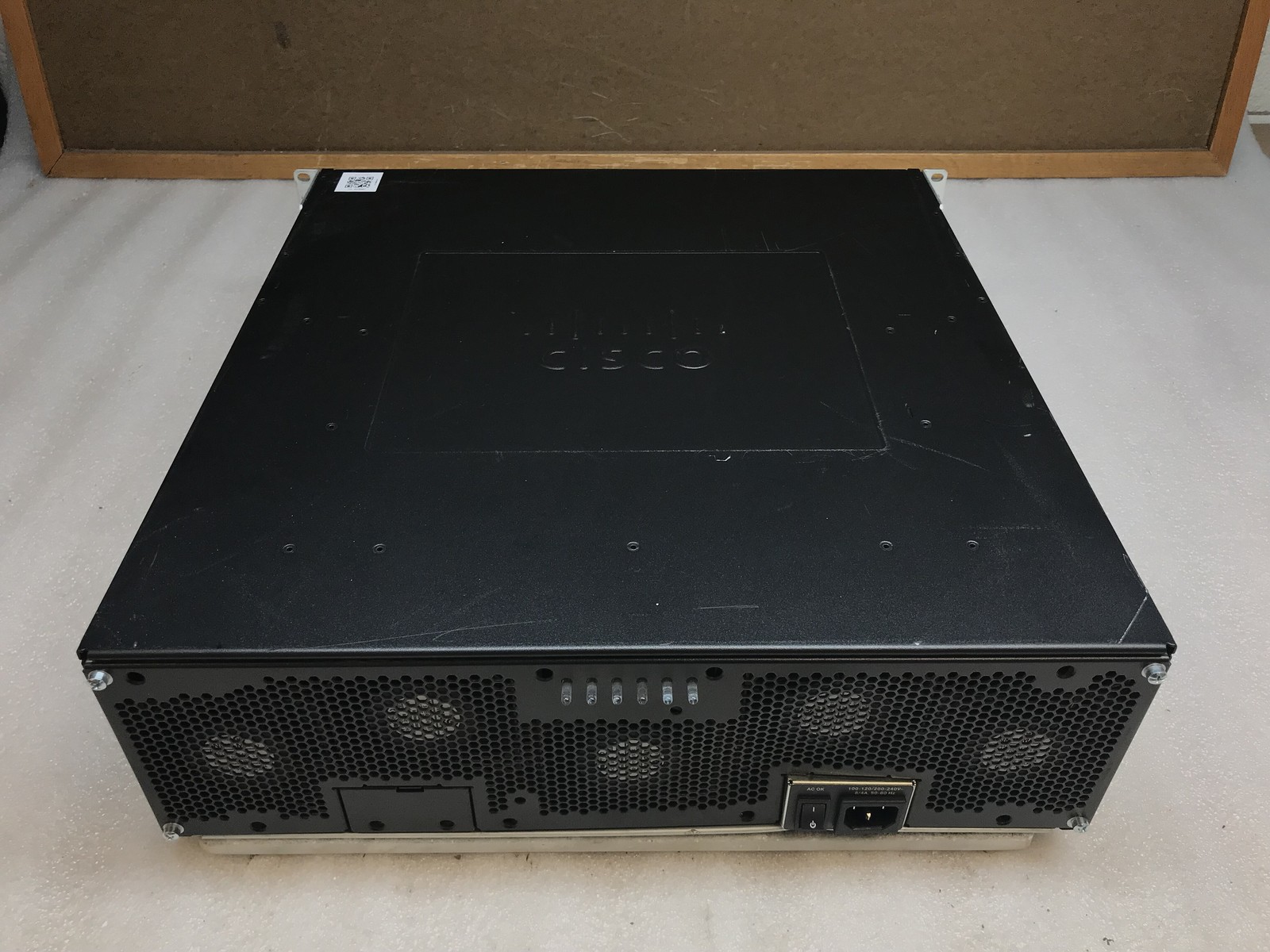 Cisco CISCO3925E/K9 with C3900-SPE100/K9, 1GB, & IPBase/K9 No Face Plate