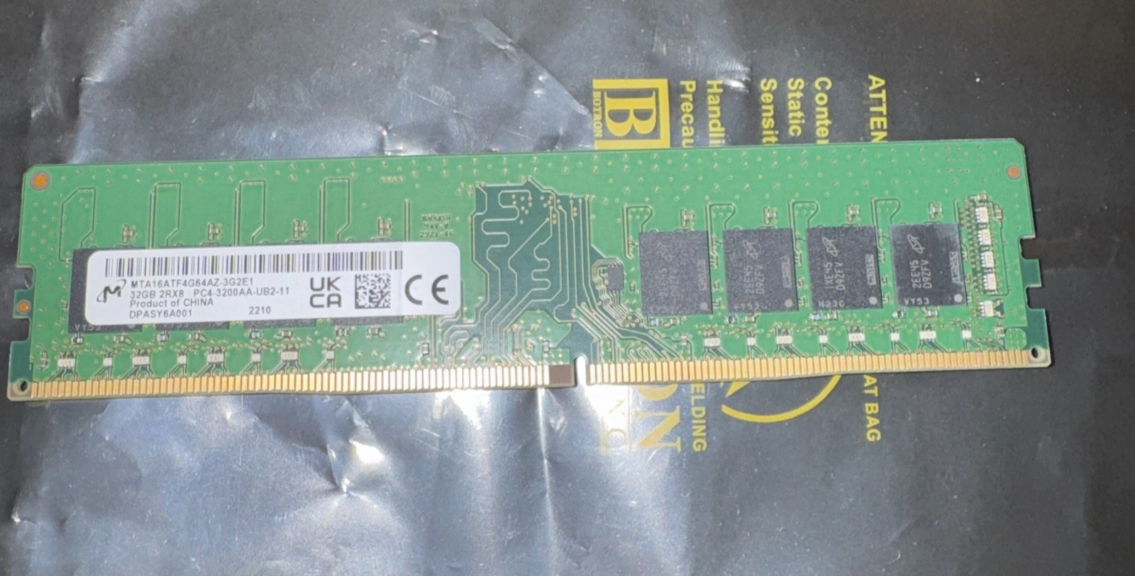 Micron 32GB DDR4-3200 PC4-3200AA 2Rx8 Non-ECC UDIMM MTA16ATF4G64AZ-3G2E1