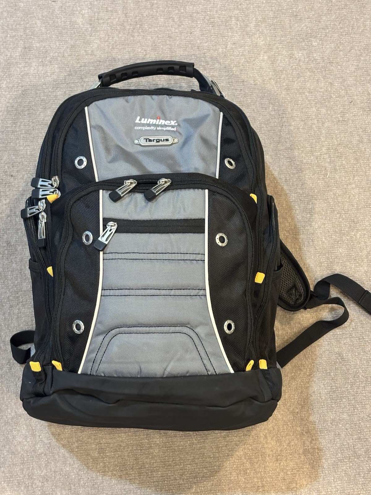 Targus Drifter II 17in Laptop Backpack Black/Gray Polyester Padded TSB239 NWT