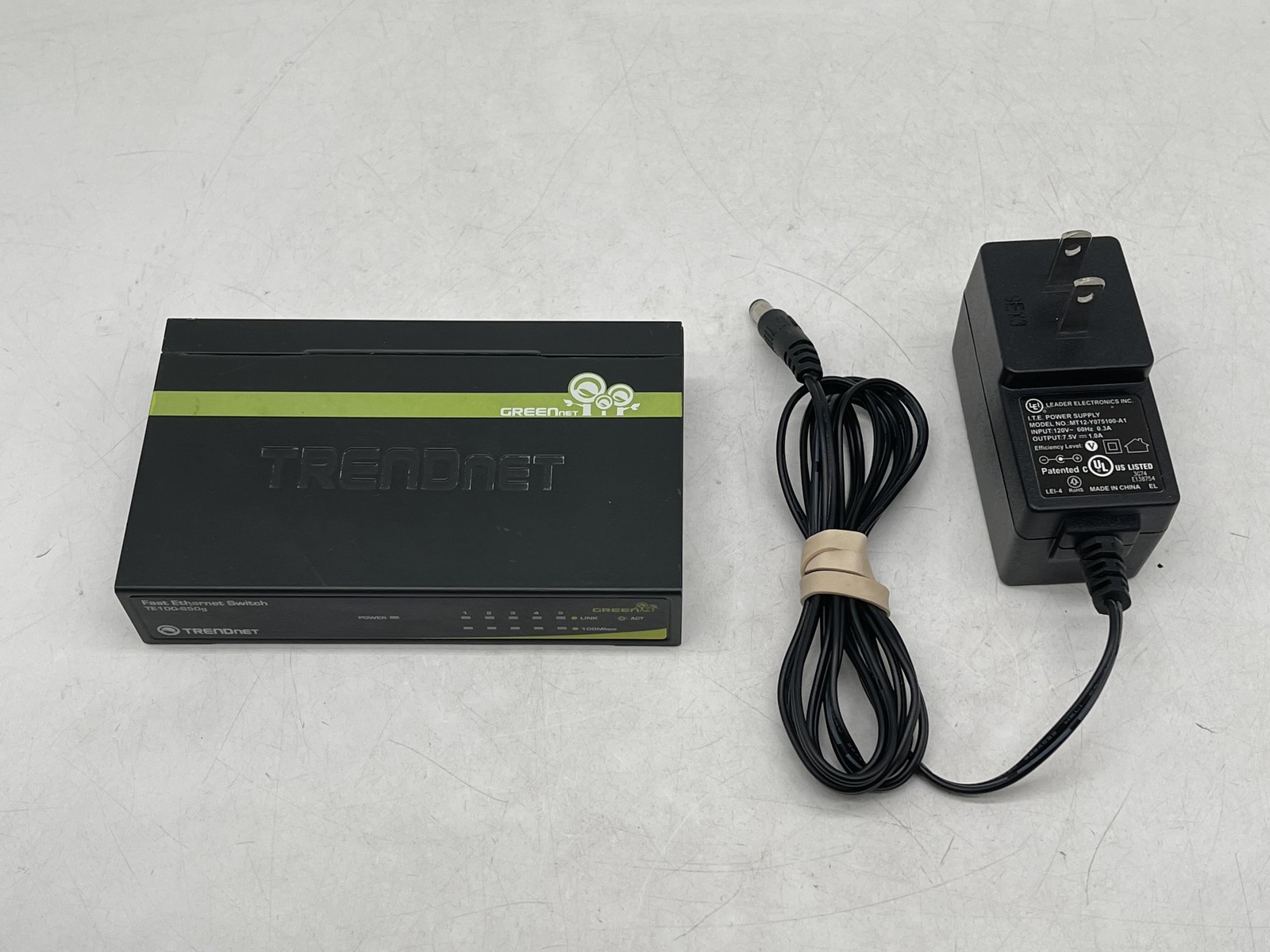 TRENDnet TE100-S50g 5-Port 10/100Mpbs GREENnet Switch W/ADAPTER FREE S/H
