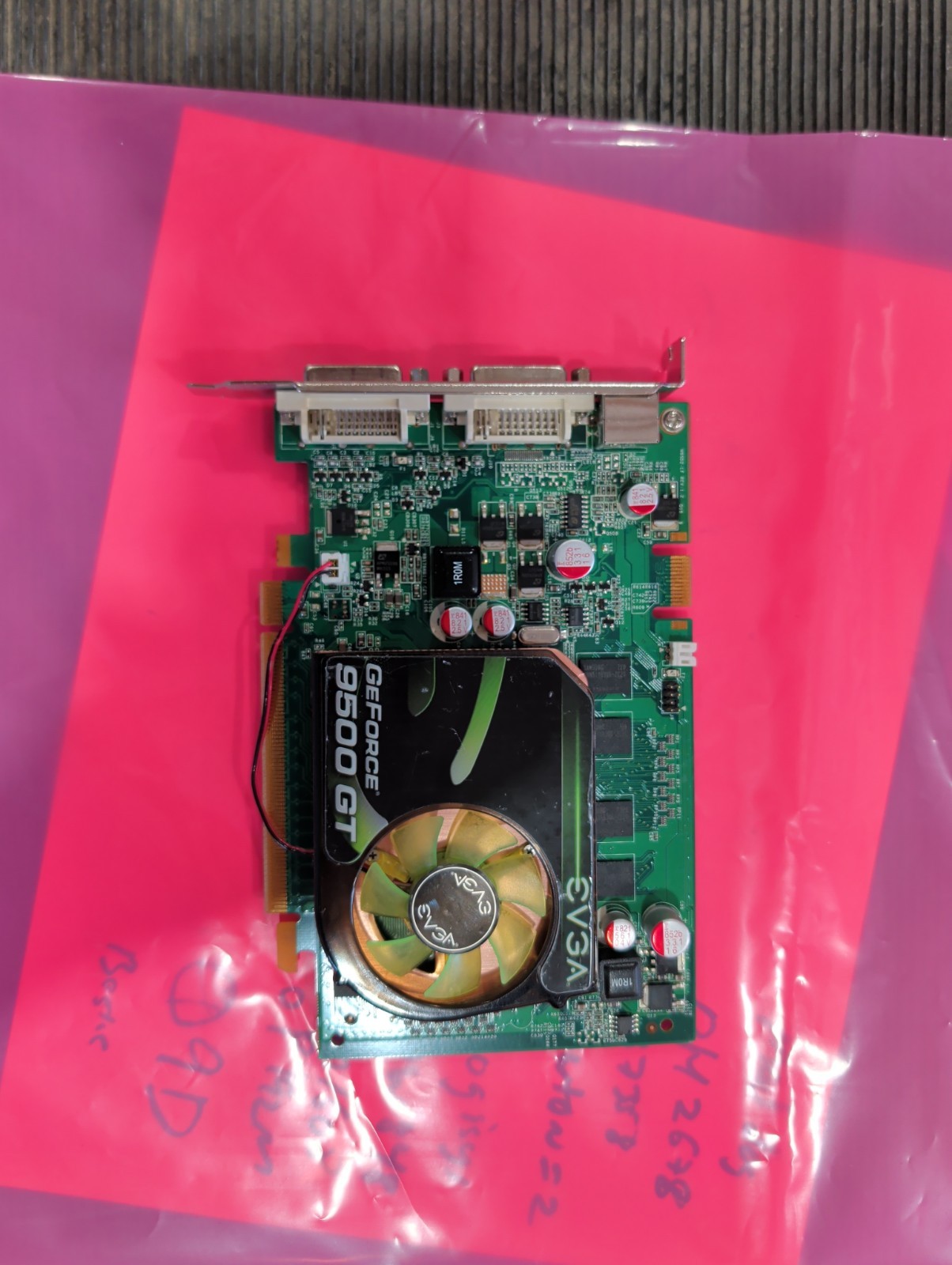 EVGA NVIDIA GeForce 9500 GT PCI Express Graphics Card DVI Fan Heatsink