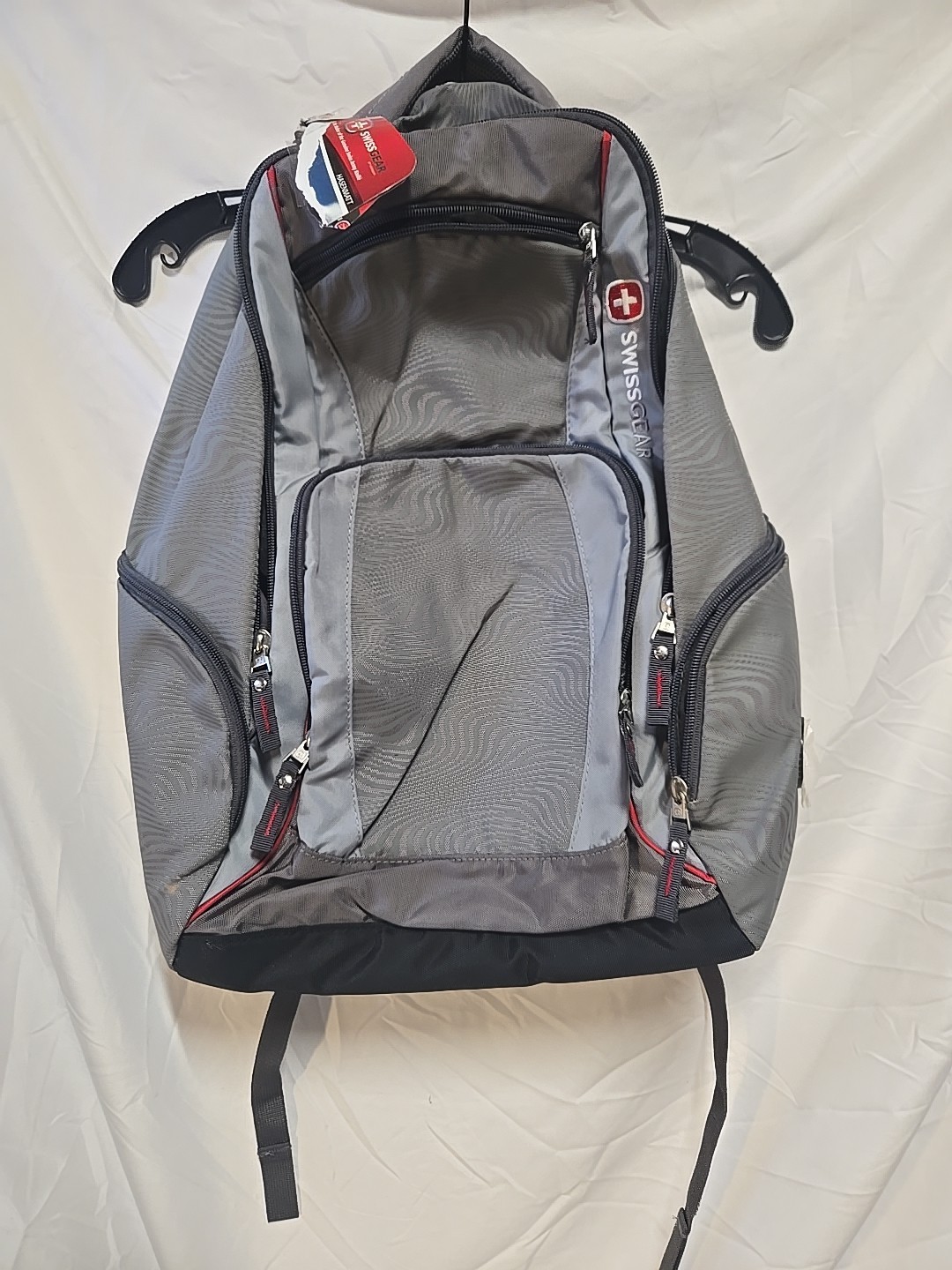 RARE SwissGear Hasenmatt  Backpack Gray Bookbag School Hiking  Travel NWT