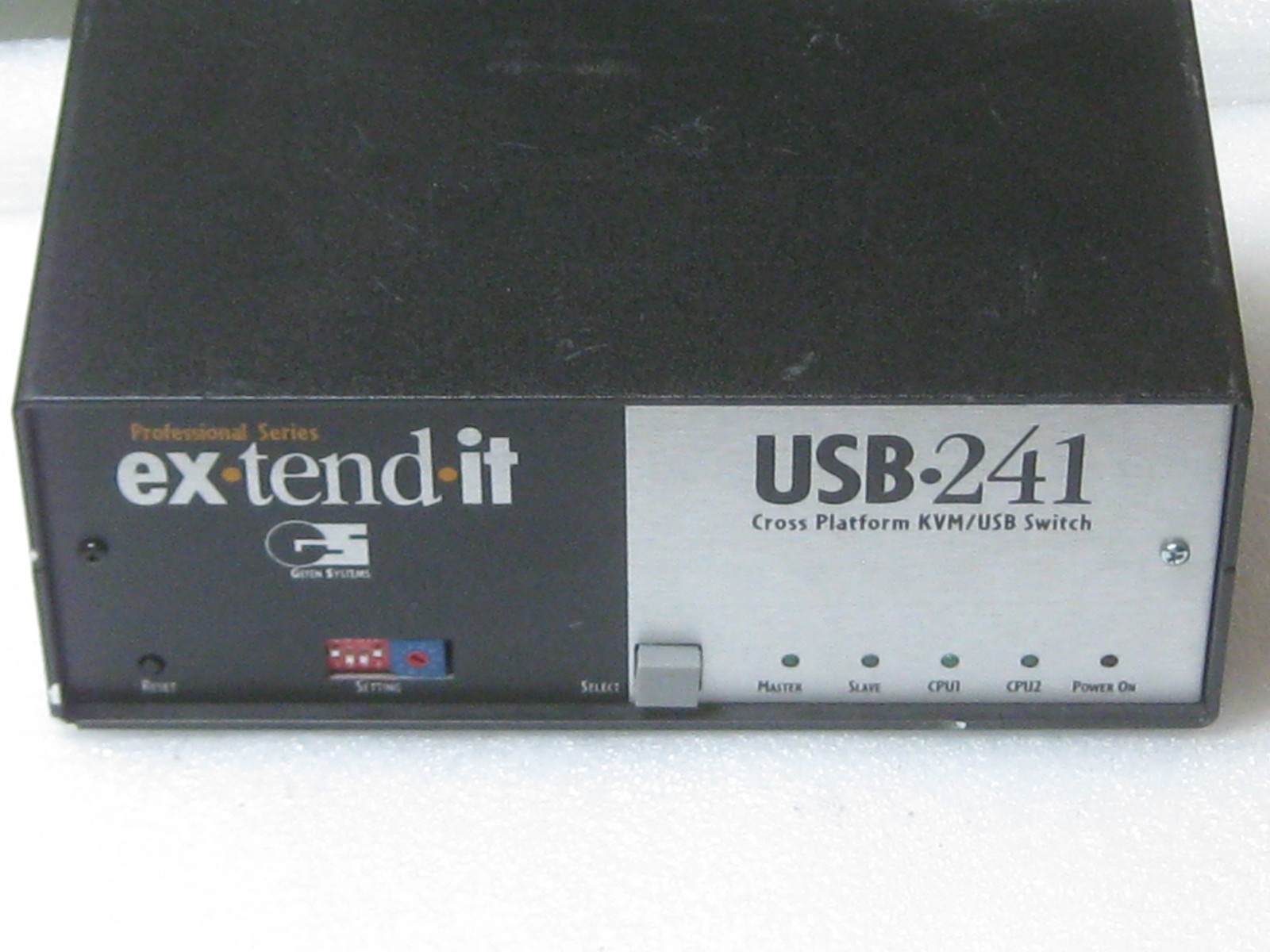 GEFEN  Ex.Tend.It Professional Series USB.241 Cross Platform KVM/USB Switch 