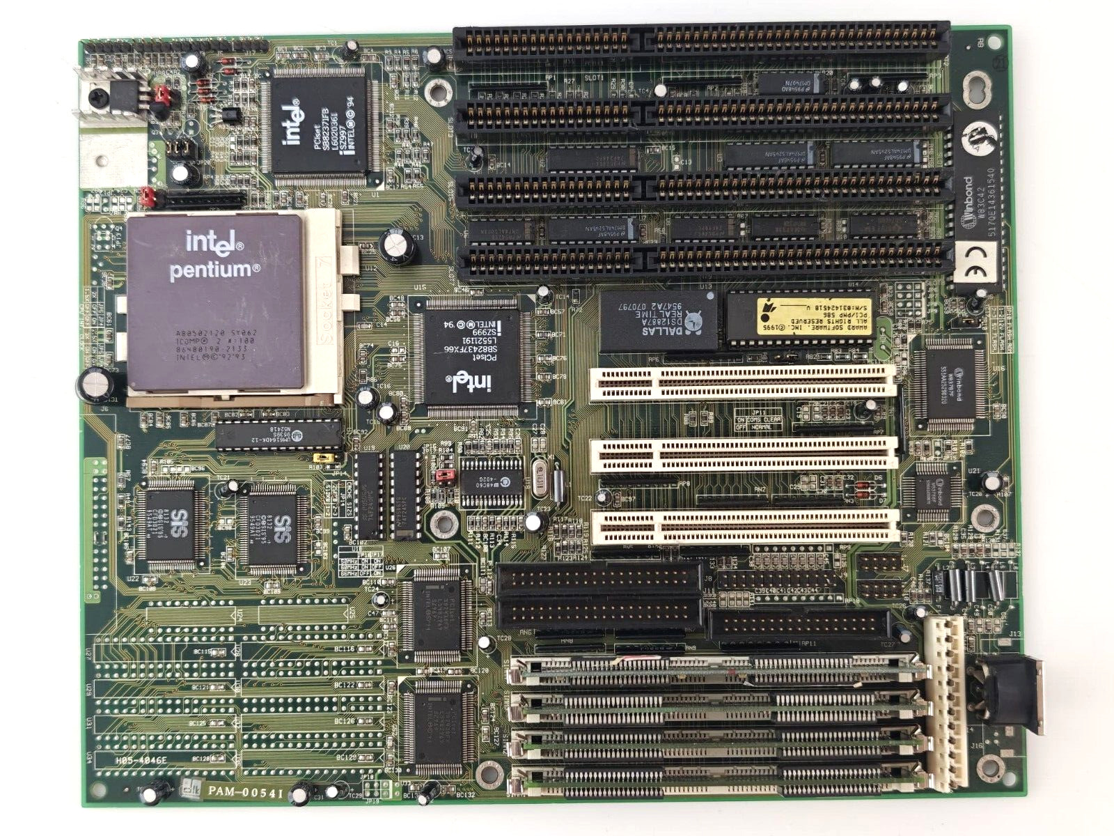 Retro DTK PAM-0054I Socket 7 PCI ISA + 32MB Ramps + Intel Pentium 120MHZ
