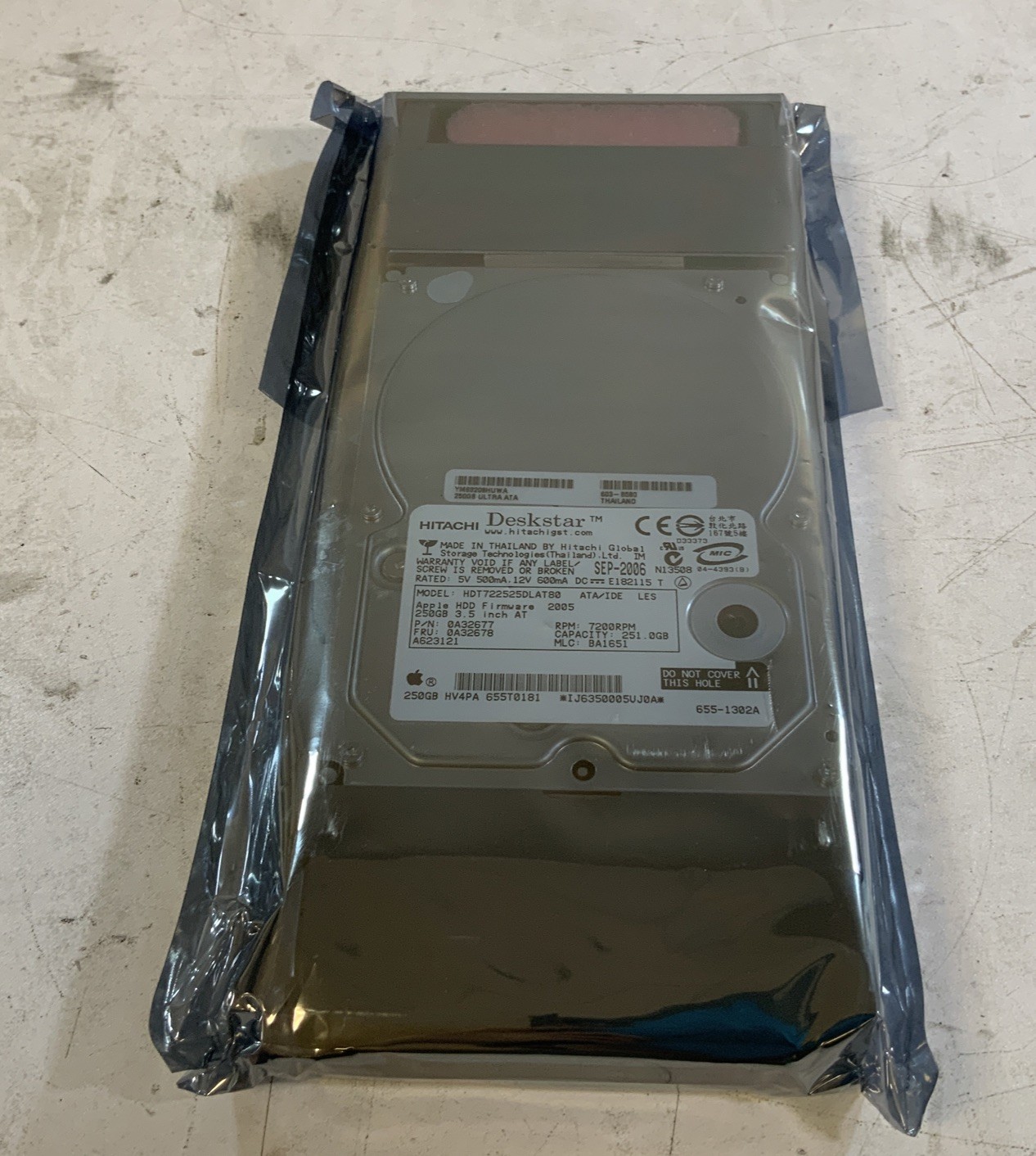 Hitachi 250 GB7200RPM HDT722525DLAT80 /0A31611 3.5 HDD NS-R2B
