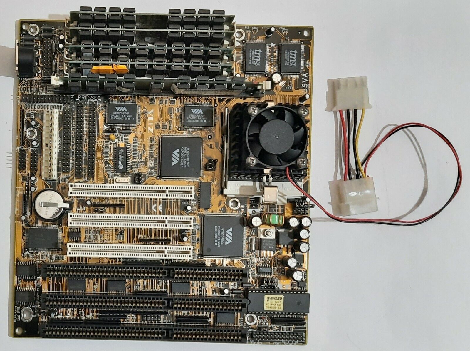 ZIDA 5SVA Ver 1.2 Socket 7 ISA Retro Motherboard + Pentium MMX 200MHz + 64MB RAM