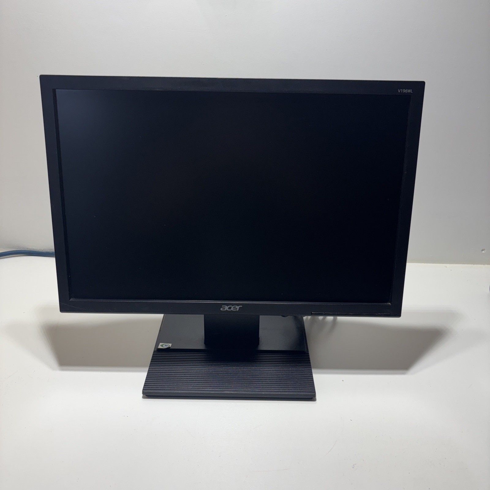 Acer V196WL LCD Monitor With Power Cable And VGA Cable TESTED