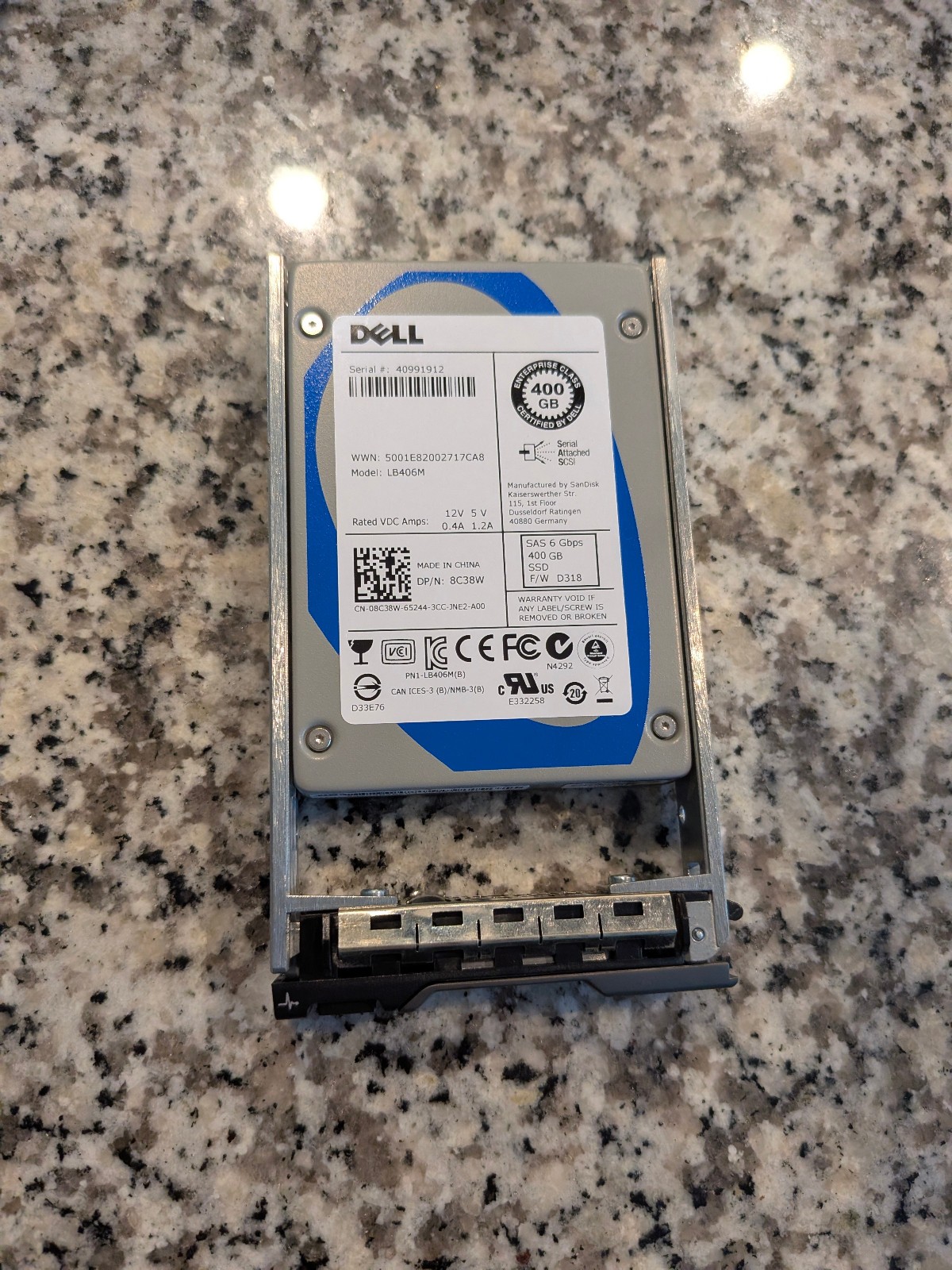 Dell 8C38W 400GB SanDisk LB406M  SAS 6G 2.5 MLC MU Mixed Use SSD + Tray