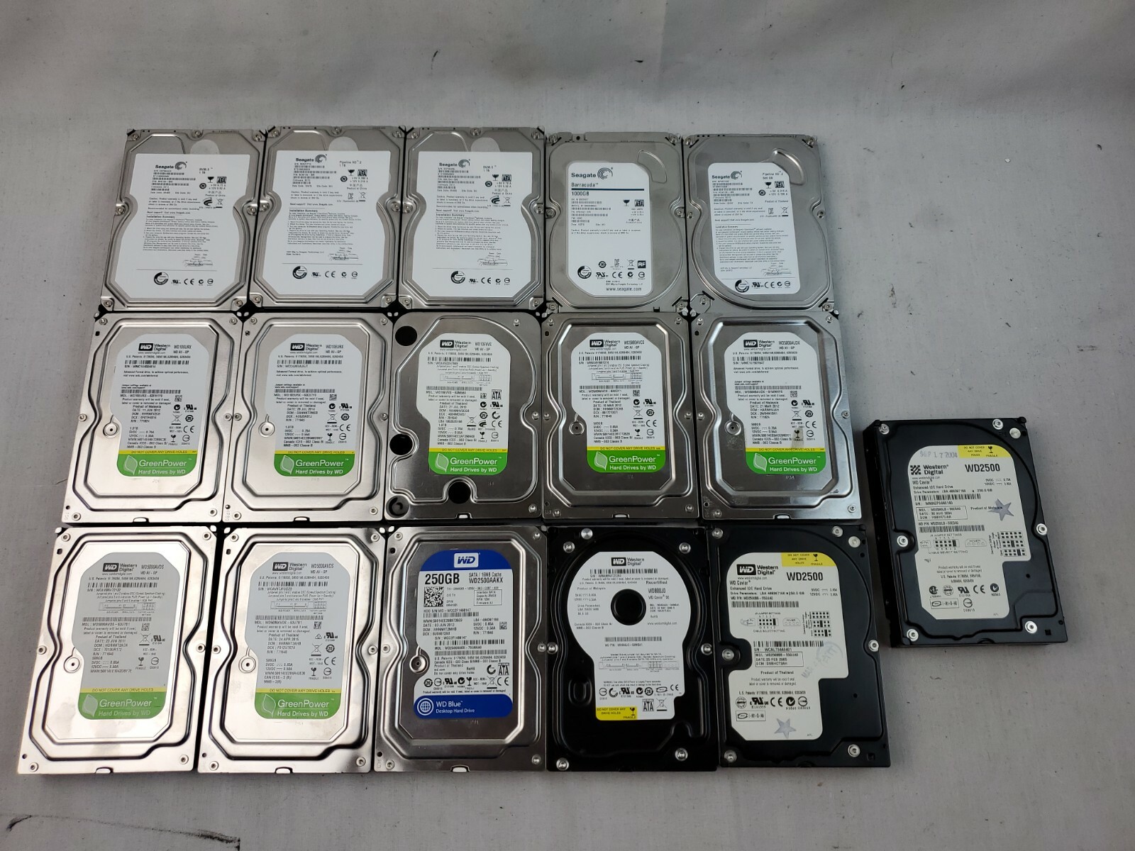 Lot of 16 Hard Drive Western Digital & Seagate 80gb-1TB Formatted EB-5377