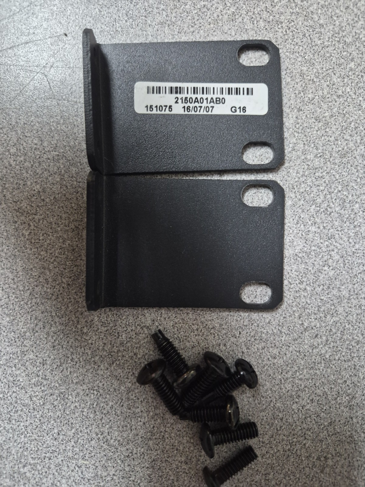JD321A I Genuine HPE 3100/4210 16 Rackmount Kit