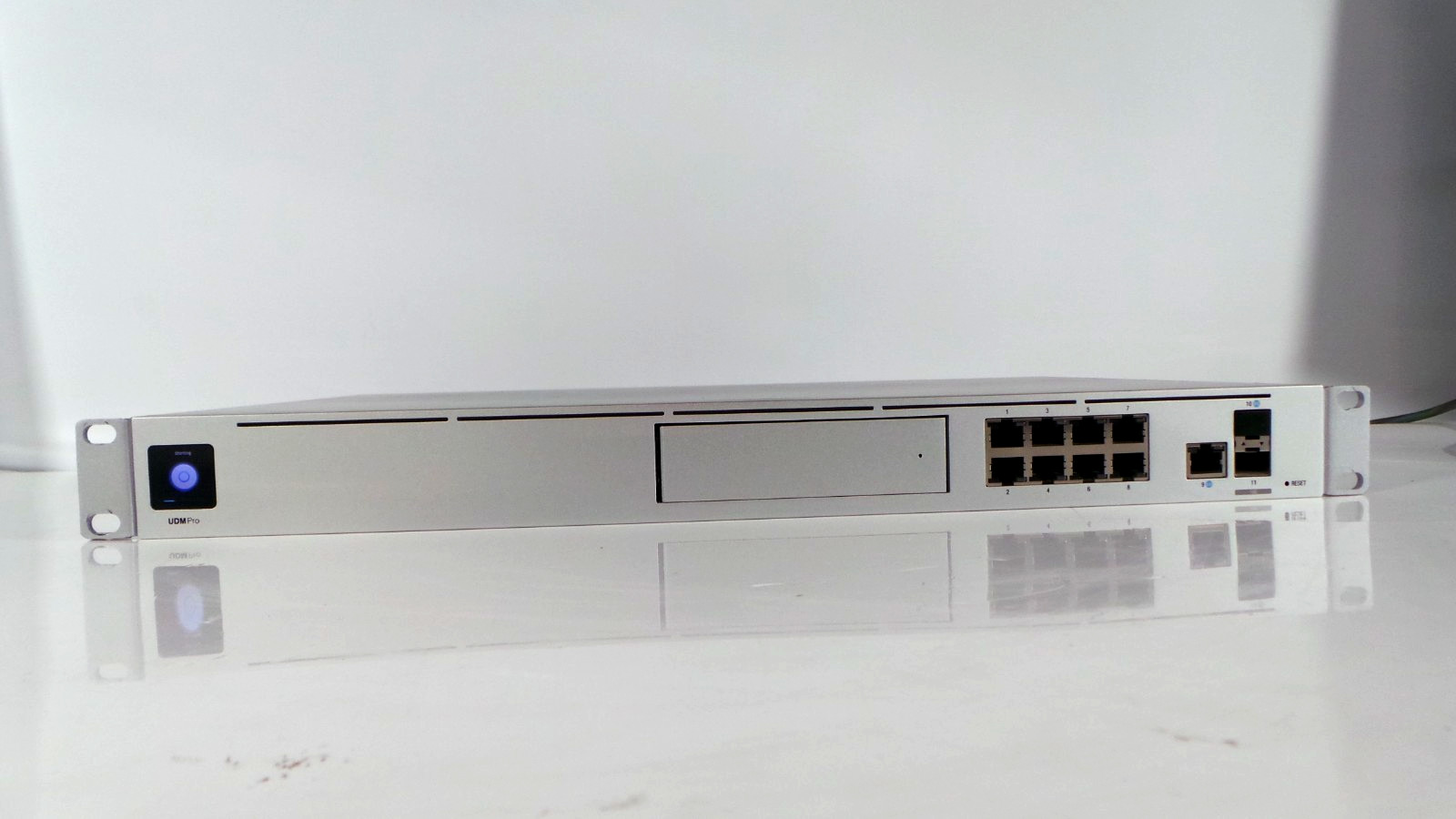 Ubiquiti Networks UDM-PRO 10G SFP+ Enterprise Security Gateway Dream Machine Pro