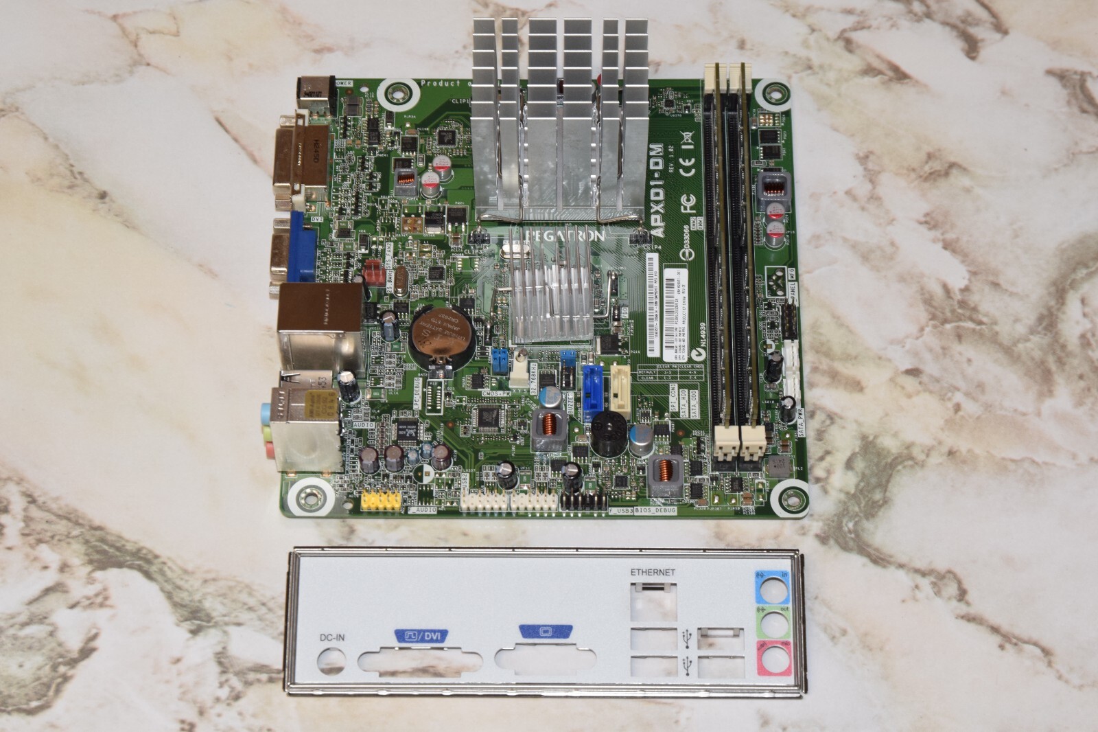 HP Pavilion p2-1334 Motherboard 699341-001 AMD E1-1200 1.4GHz 8GB DDR3 IO Shield