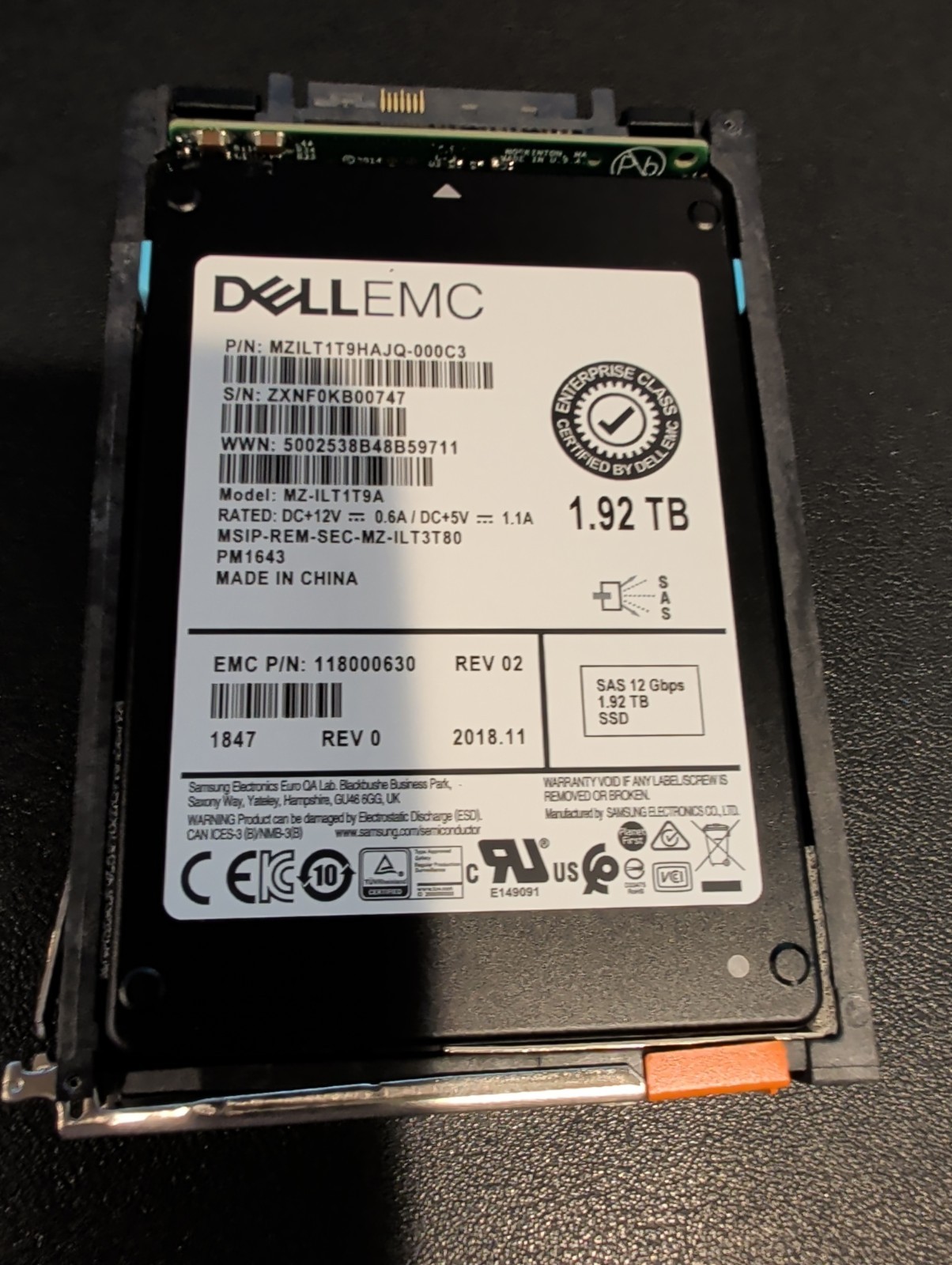 Dell EMC 1.92TB 2.5" SAS 12Gbps SSD PM1643 MZ-ILT1T9A MZILT1T9HAJQAD3
