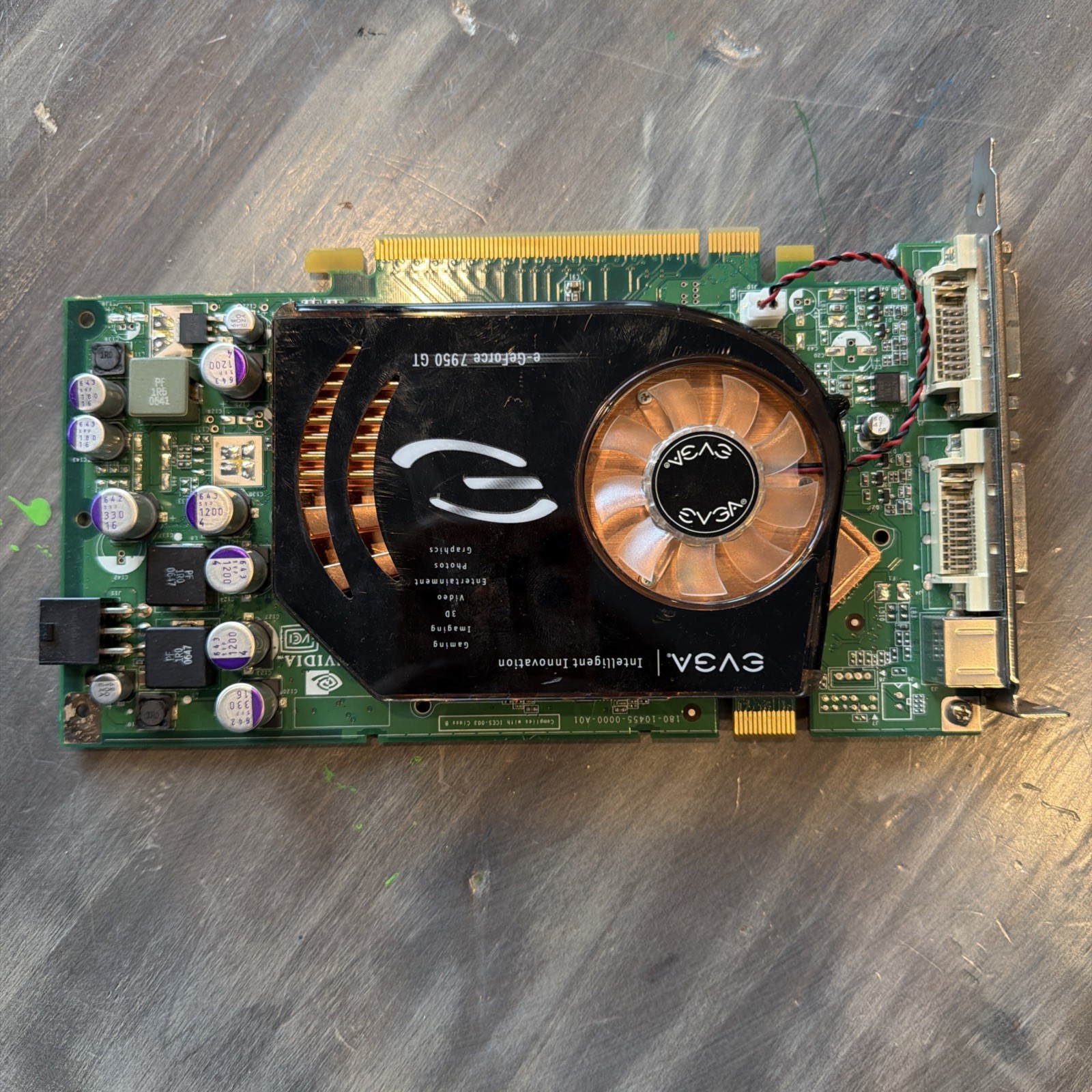 EVGA e-GeForce 7950 GT