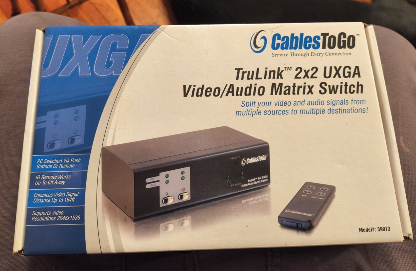 C2G Cables To Go TruLink 2X2 UXGA Video Matrix Switch w/ Audio 39973 NEW COND.