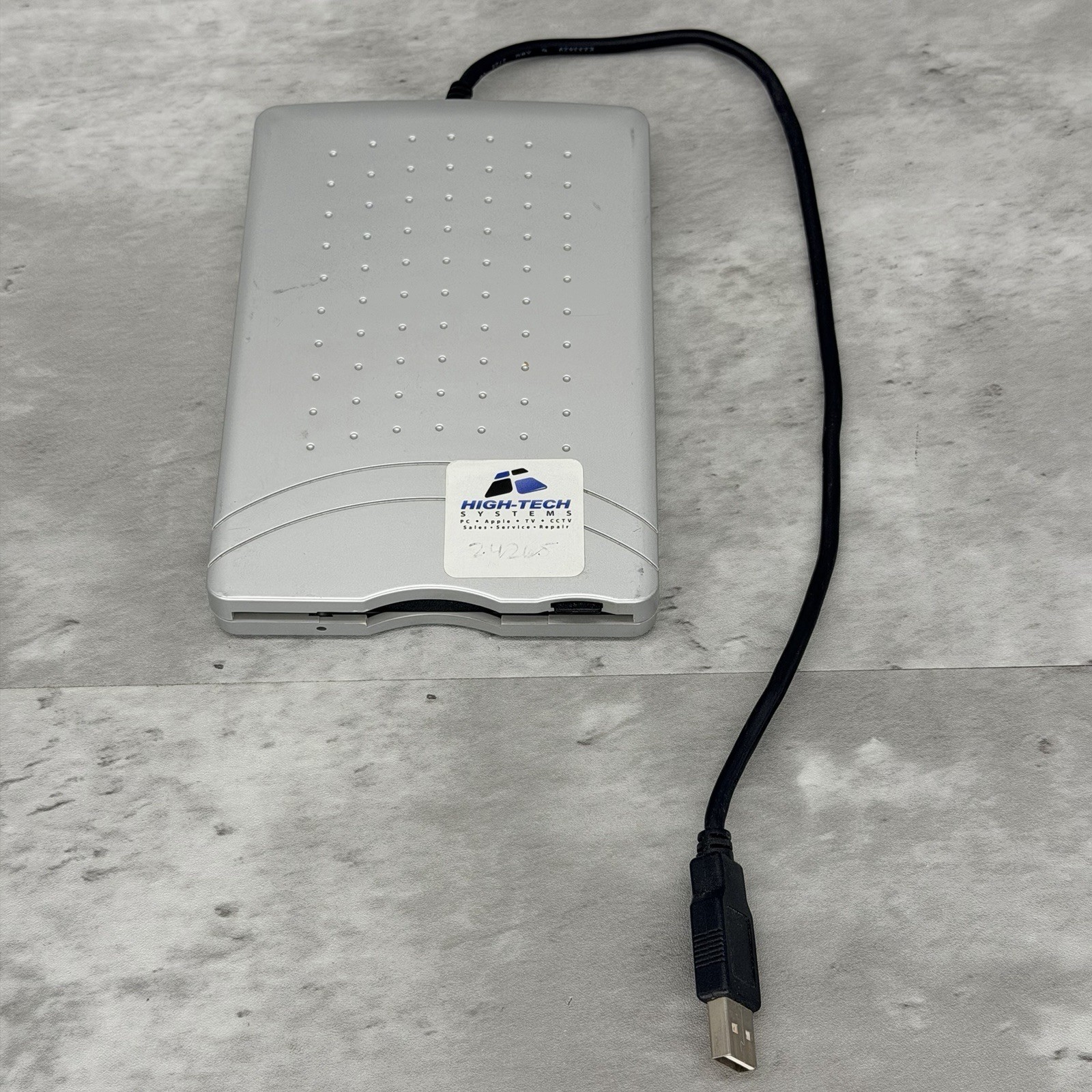 Dynex Slim USB External Floppy Disk Drive DX-EF101 3.5" Diskette Drive