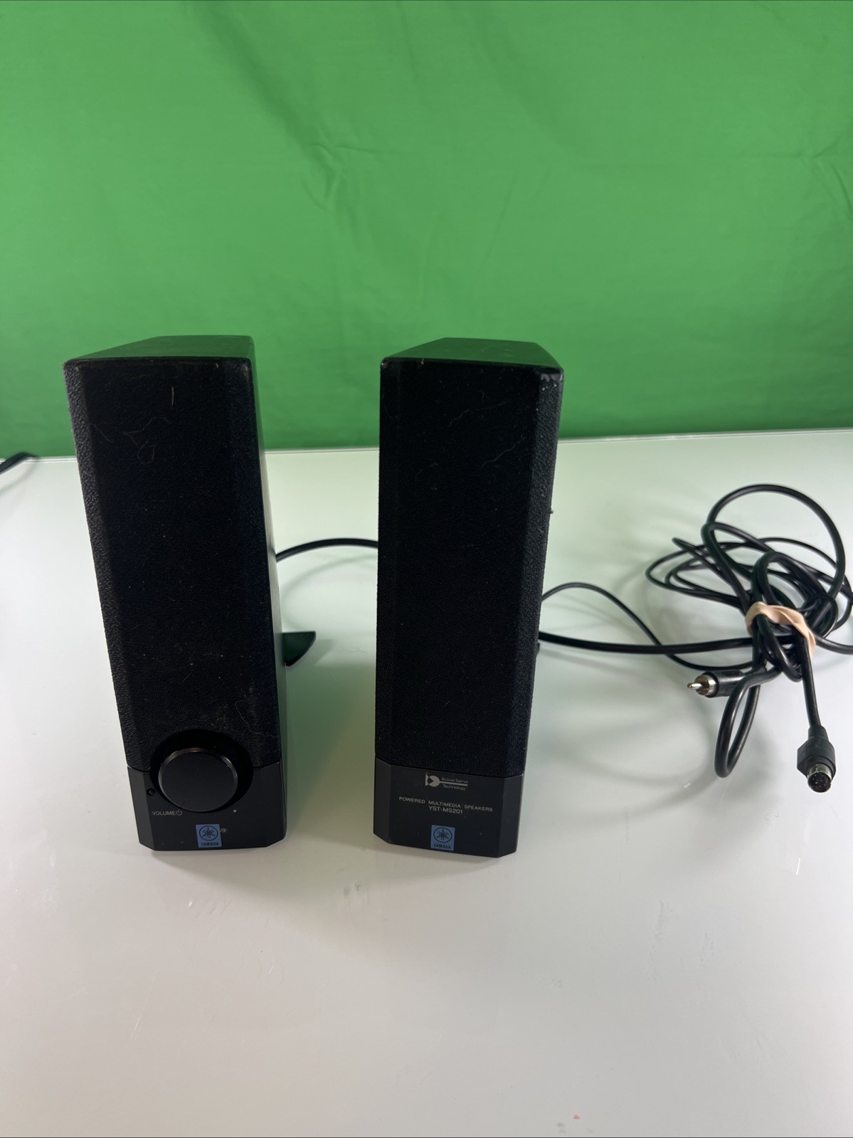 Pair Of Yamaha YST MS201 Powered Multimedia Speakers Tested