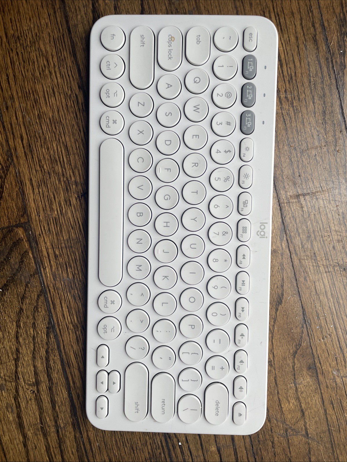 Logitech K380 Wireless Bluetooth Keyboard Multi-Device White.No Battery Cover
