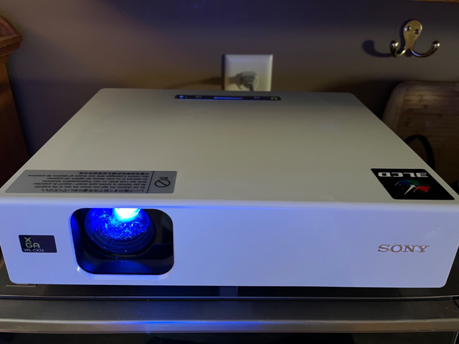 Sony VPL-CX76 Tri-LCD LCD Projector Recently Replaced Bulb