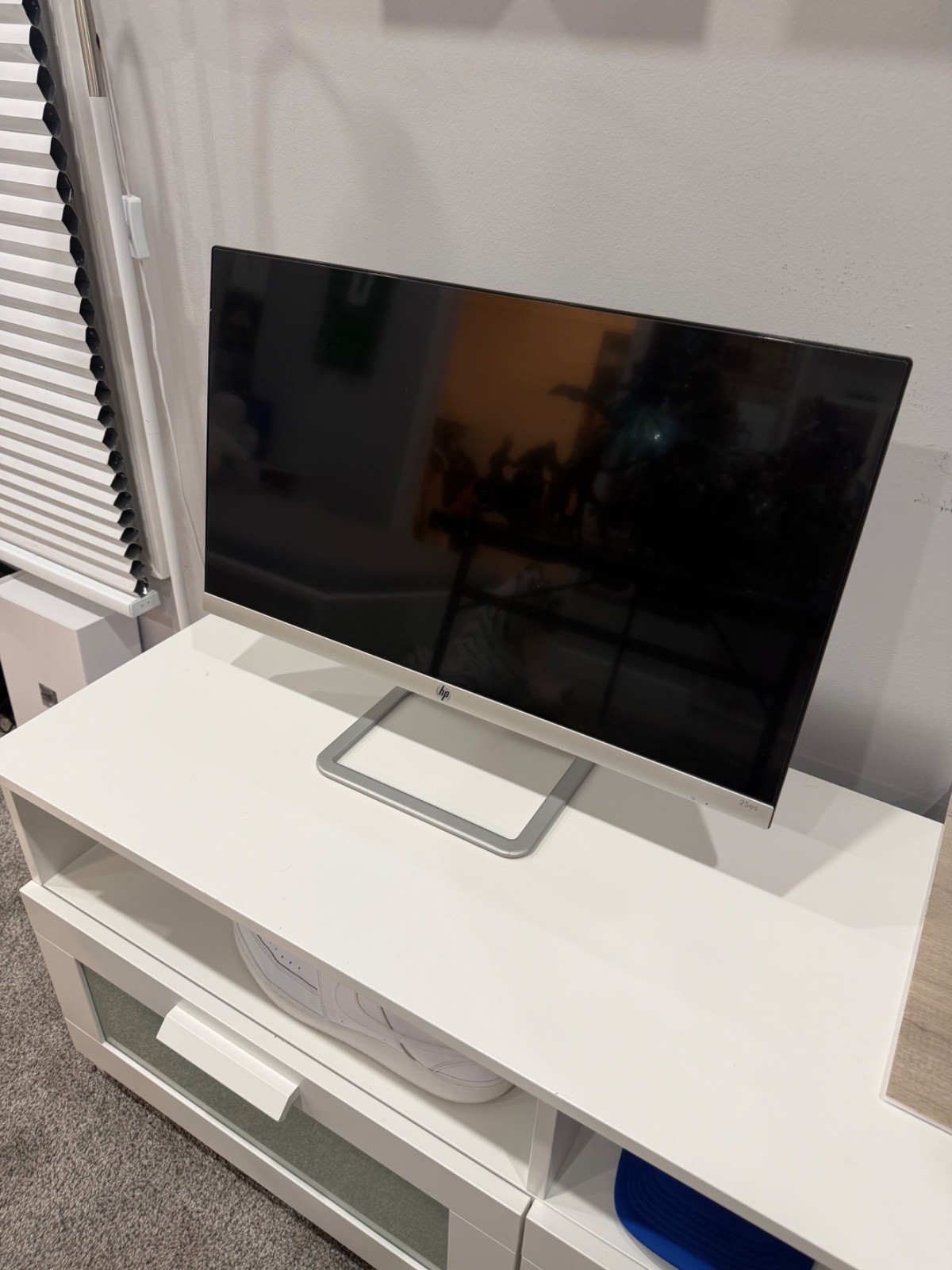 HP 25es 25” IPS LED Monitor 1080p Full HD HDMI VGA w/ Power Adapter