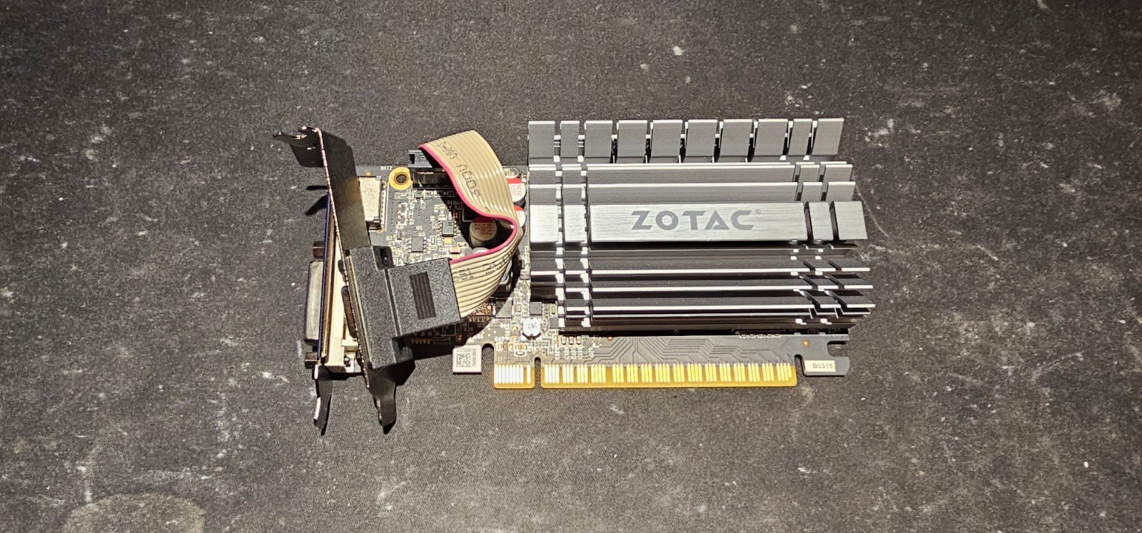 ZOTAC NVIDIA GeForce GT 730 2GB Graphics Card (288-3N326-A01Z8) - Tested
