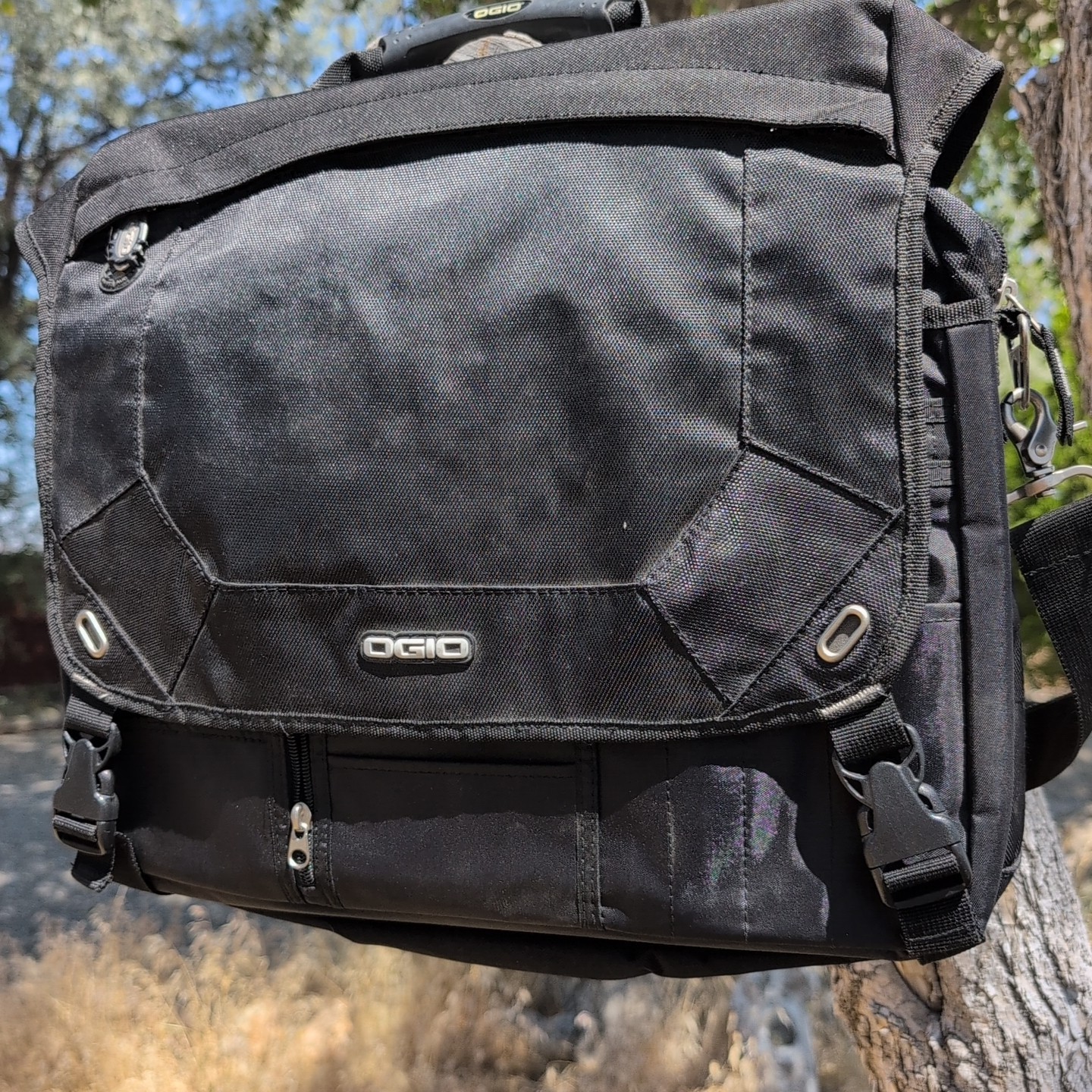 OGIO Corporate City Corp Messenger Lap Top Bag 711207 Black Laptop Computer 