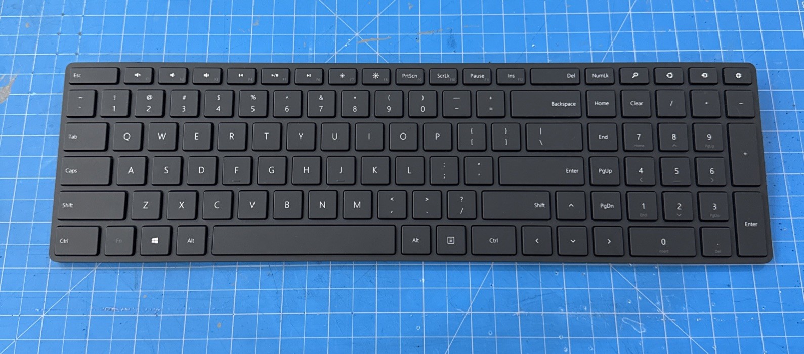 Microsoft Designer Bluetooth Wireless Keyboard (MODEL#1678) Black