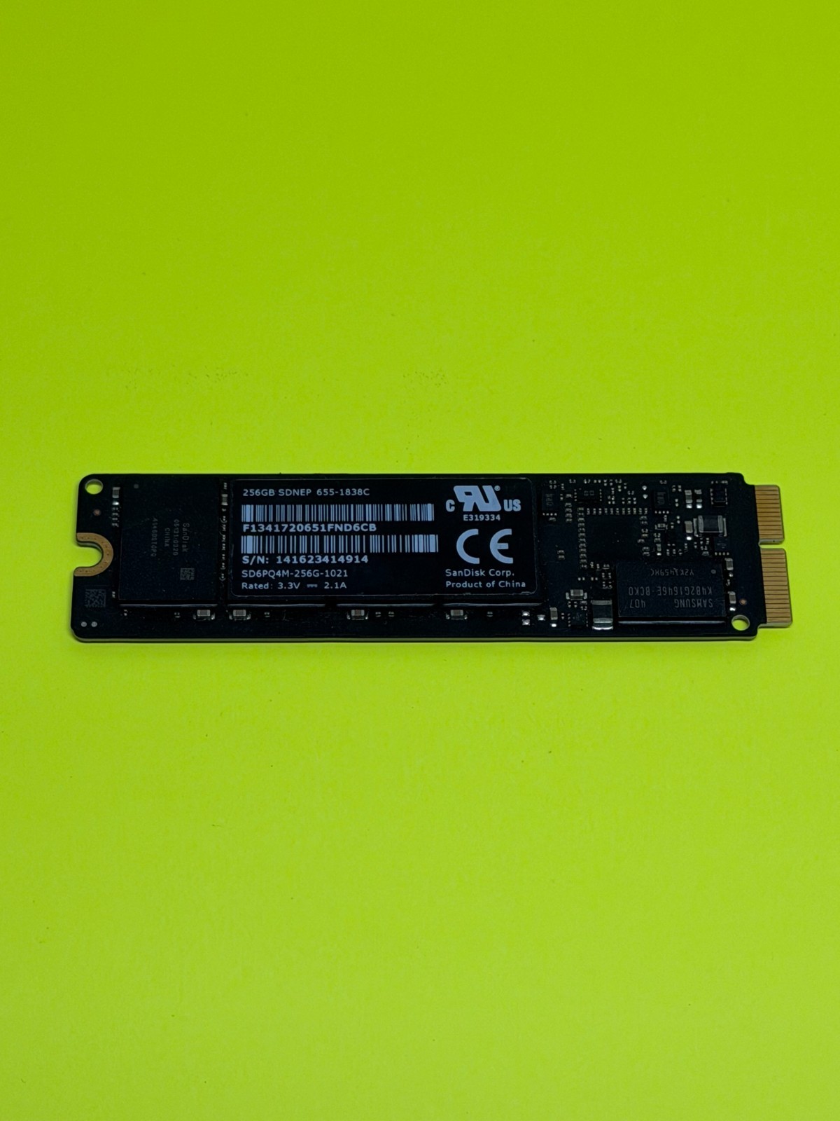 SanDisk SD6PQ4M-256G-1021 256GB NVME SSD 655-1838C (Original Apple)