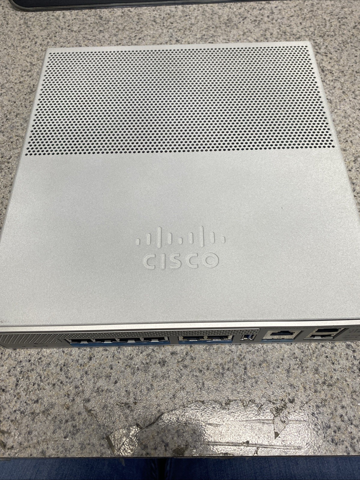 Cisco C9800-L-C-K9 Wireless LAN Controller 9800 w/ AC Power - 1 Year Warranty