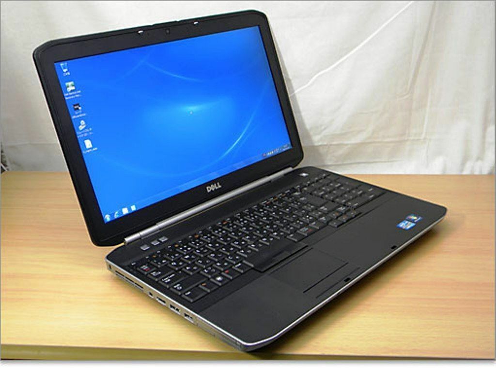 Nice Dell Laptop Windows 10,Intel I3 2.1,128GB SSD,8 GB,WIFI,Numeric Keypad