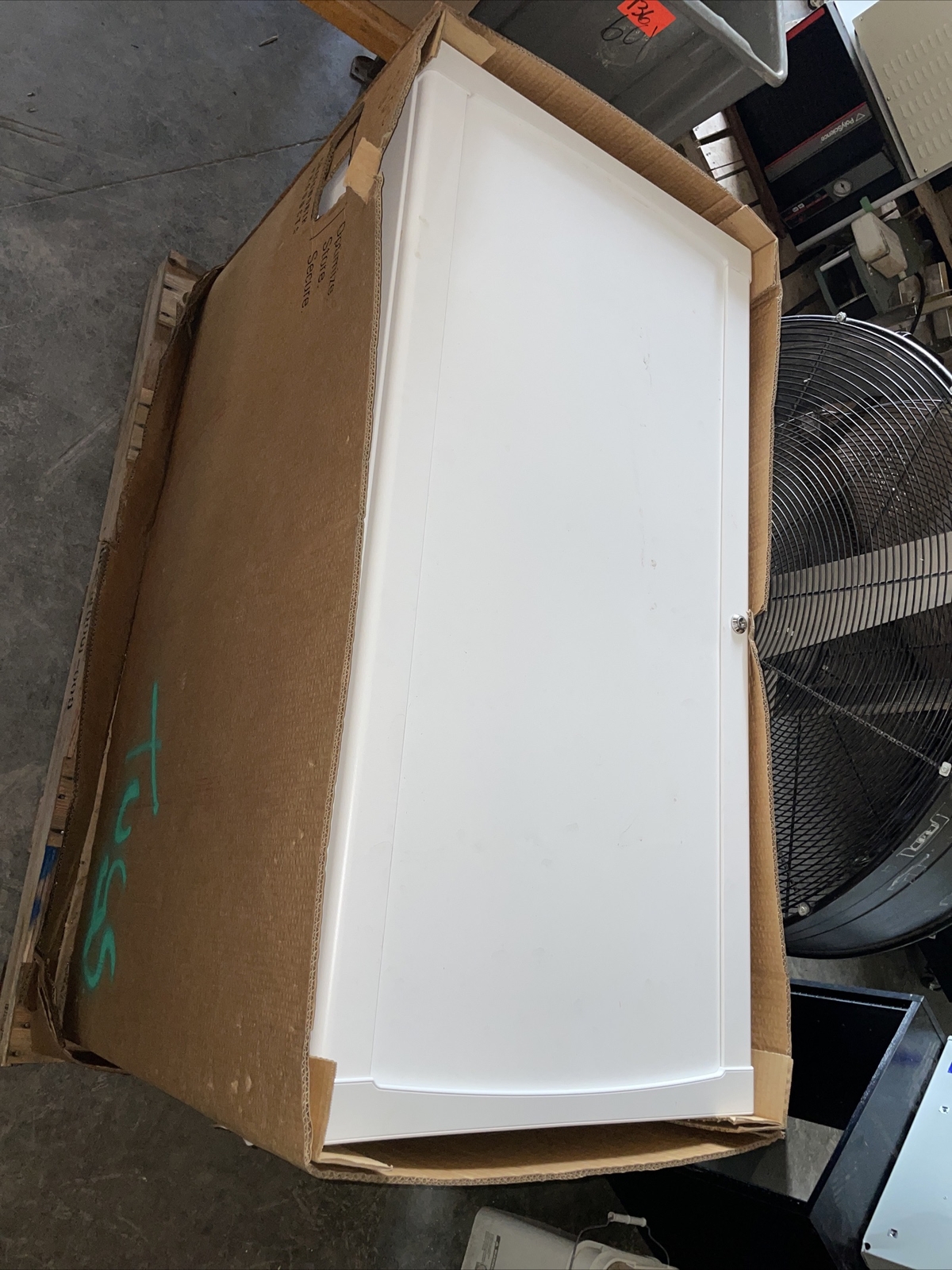 Chatsworth CPI 11996-E48, white, Cube It Wall Mount Computer Cabinet, 48x24x30